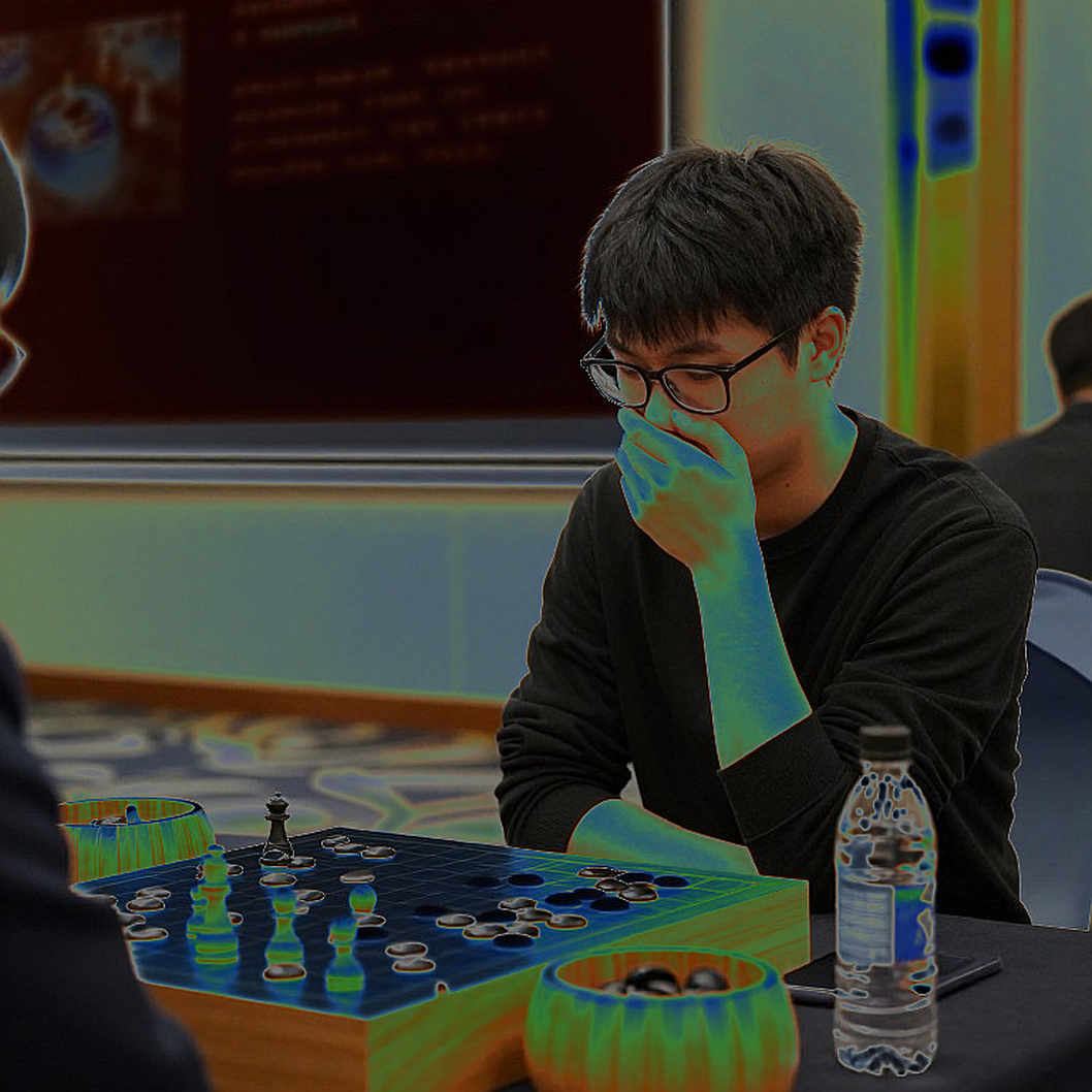 27 मिनिएचर, 10 ओपनिंग आर्टिकल और एक अनदेखा बाज़ार: ChessBase Magazine #225 का असली स्कोरकार्ड